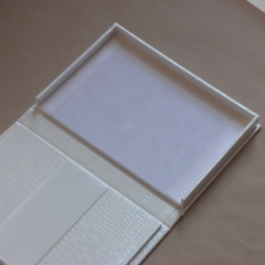 Drop Spine Invitation Box Covered in Metallic Pearl and Lined with A Crocodile Print Paper and a White Velvet Paper